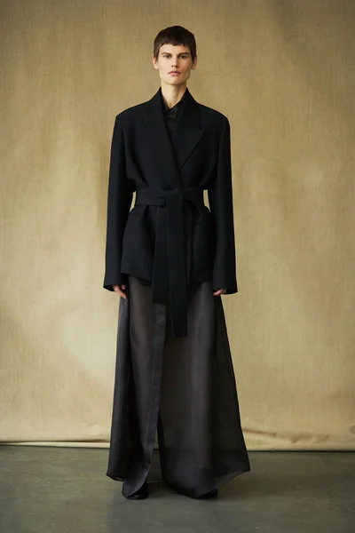Look 3